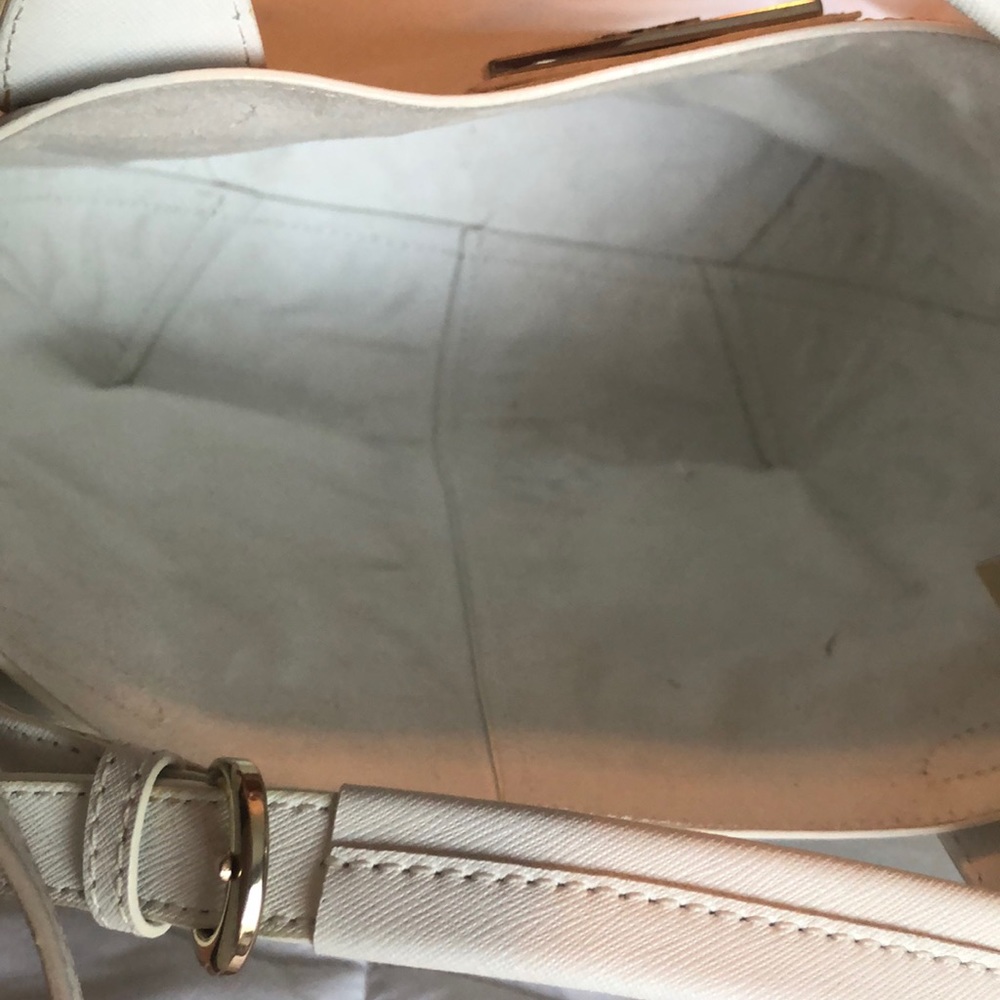 Handbag - Picture 5 of 8